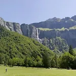 Hotel Logis Gai Soleil Samoëns