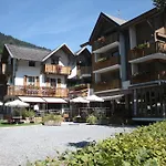 Logis Gai Soleil Hotel 3*