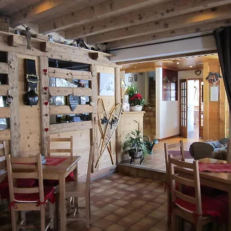 Logis Gai Soleil Самоен