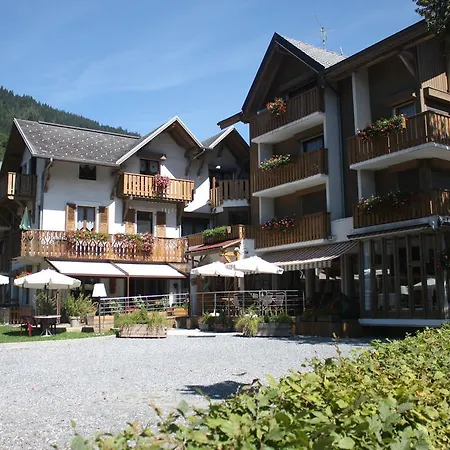 Logis Gai Soleil Hotel 3*