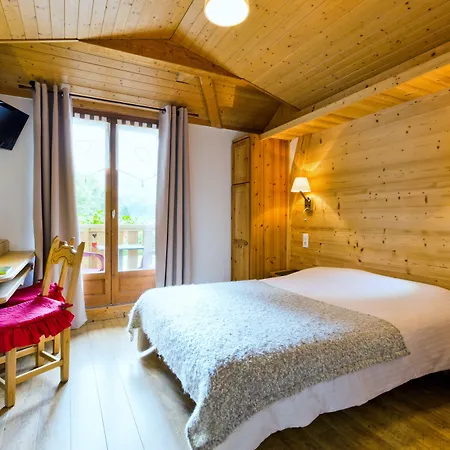 Logis Gai Soleil 3* Samoens